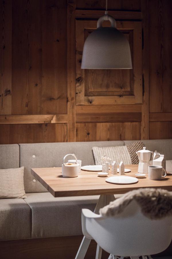 Rousa Little Guesthouse Cosy ราซุน ดิ โซปรา ภายนอก รูปภาพ