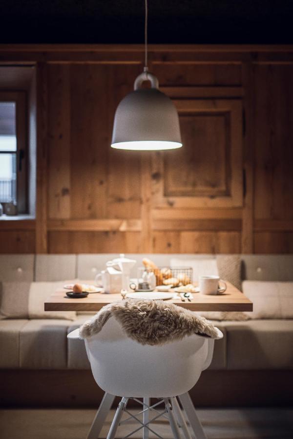 Rousa Little Guesthouse Cosy ราซุน ดิ โซปรา ภายนอก รูปภาพ