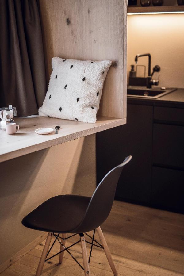 Rousa Little Guesthouse Cosy ราซุน ดิ โซปรา ภายนอก รูปภาพ