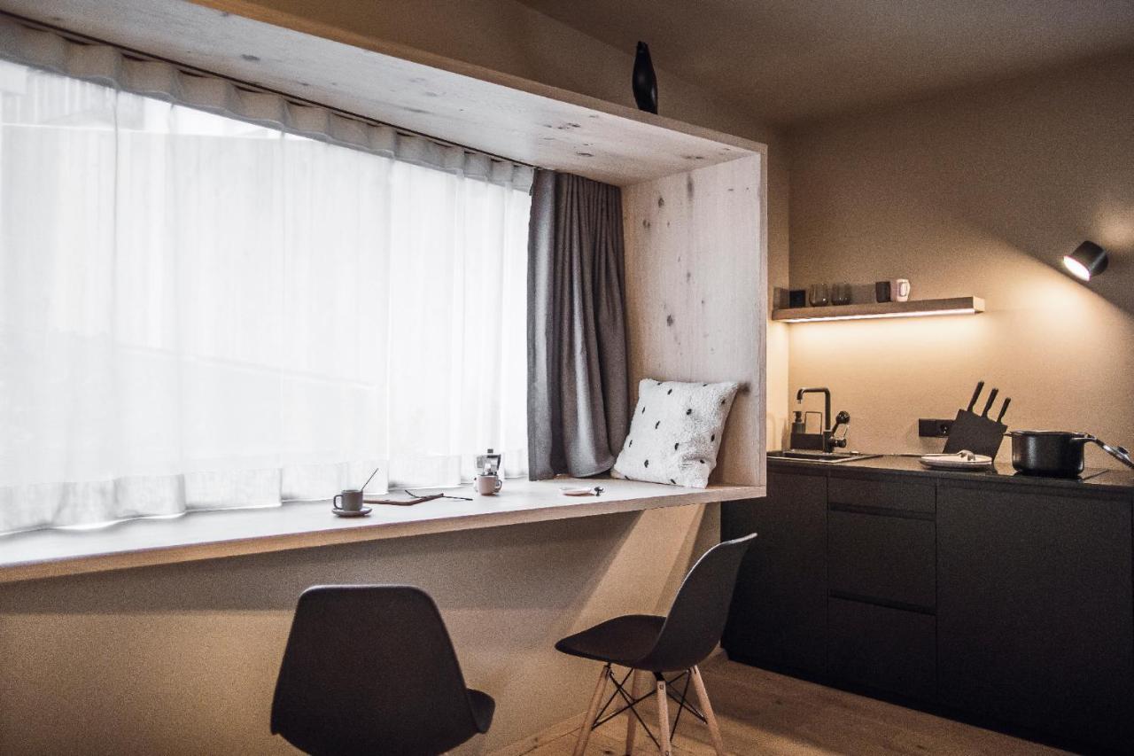 Rousa Little Guesthouse Cosy ราซุน ดิ โซปรา ภายนอก รูปภาพ